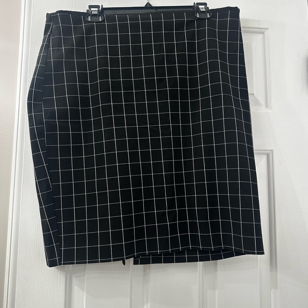 Express Black Windowpane Pencil Skirt with White Grid